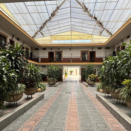 Hotel Las Fuentes Lagos de Moreno Exterior photo